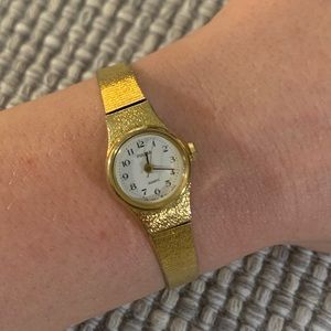 Vintage PULSAR gold watch